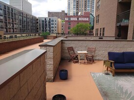 401 S 1st St, Unit 120 in Minneapolis, MN - Building Photo