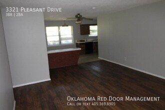 3321 Pleasant Dr in Midwest City, OK - Foto de edificio - Building Photo