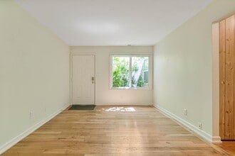 9465-9477-9477 N Mohawk Ave in Portland, OR - Building Photo - Building Photo