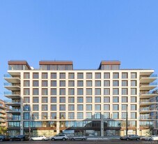30-55-55 Vernon Blvd in Queens, NY - Building Photo