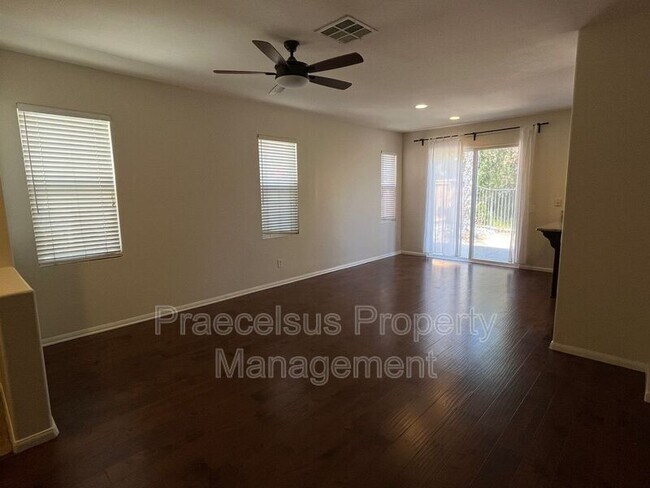 2541 Garnet Peak Rd in Chula Vista, CA - Building Photo - Building Photo