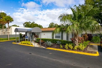 The Easton Apartments in Brandon, FL - Foto de edificio - Building Photo