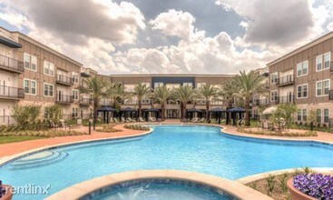 19400 W Bellfort St in Richmond, TX - Building Photo - Building Photo