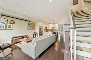 4527 Georgia Ave NW in Washington, DC - Building Photo