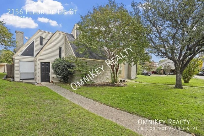 property at 2156 Fleur De Lis Ct