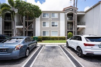 6831 SW 44th St in Miami, FL - Building Photo - Building Photo