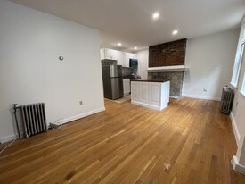 41 Grove St, Unit 3 Apartamentos