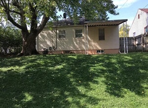 1652 Humphrey Ave in Dayton, OH - Foto de edificio - Building Photo