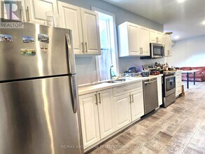 498 Main St E in Hamilton, ON - Building Photo - Building Photo