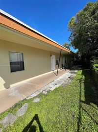 414 NW 15th Way in Fort Lauderdale, FL - Building Photo - Building Photo