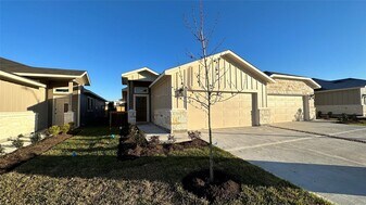 9832 Grosbeak Ln in Magnolia, TX - Building Photo