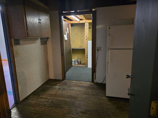 property at 418 W Main St