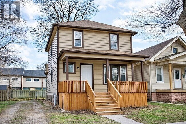 3463 Harris St in Windsor, ON - Building Photo - Building Photo