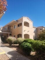 6800 Vista Del Norte Dr NE in Albuquerque, NM - Building Photo