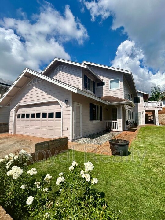 94-1105-1105 Kukula St in Waipahu, HI - Building Photo