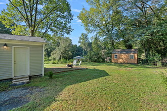 200 Mauney St in Mount Holly, NC - Building Photo - Building Photo