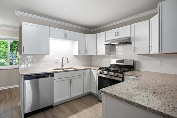 1940 Tall Oaks Dr, Unit Tall Oaks 1B in Aurora, IL - Foto de edificio