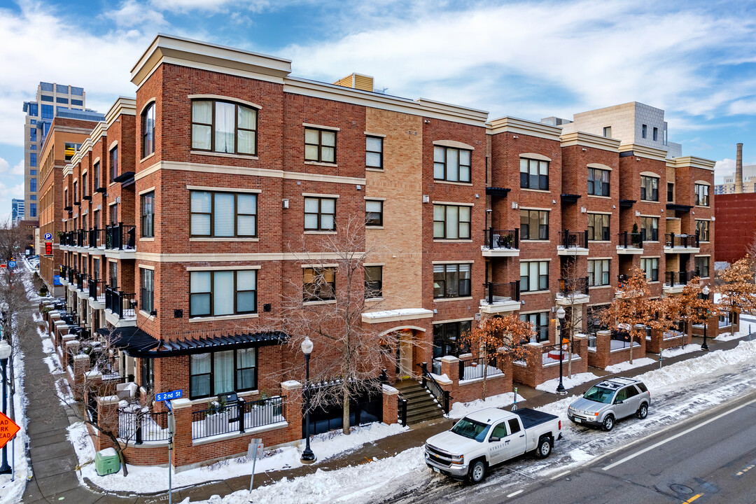 Metropolitan Lofts in Minneapolis, MN - Building Photo