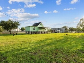 246 18th St in San Leon, TX - Building Photo - Building Photo