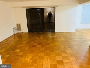 876 Quince Orchard Blvd in Gaithersburg, MD - Building Photo - Building Photo