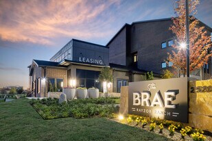 The Brae in Denton, TX - Building Photo