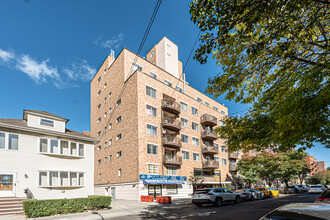 141-05 Cherry Ave in Flushing, NY - Building Photo - Primary Photo