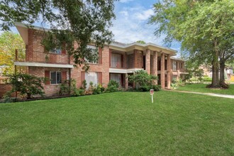 4702 Cashel Cir in Houston, TX - Building Photo - Building Photo