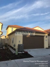 1052 Essington Ln in Roseville, CA - Building Photo - Building Photo