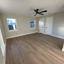 619 Wilson Ct in Duncanville, TX - Foto de edificio - Building Photo