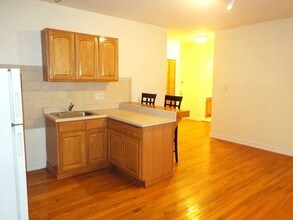 707 W 171st St-Unit -2A in New York, NY - Building Photo - Building Photo