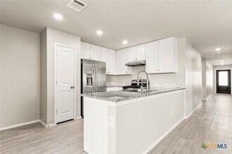 2844 Rosefinch in Canyon Lake, TX - Building Photo - Building Photo