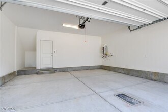 11710 Stone Curlew Ave in Las Vegas, NV - Building Photo - Building Photo