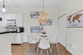 9731 Hammocks Blvd in Miami, FL - Building Photo - Building Photo