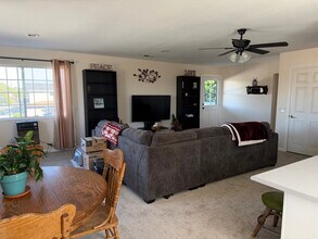 14902 Eastwood Ave in Lawndale, CA - Building Photo - Building Photo