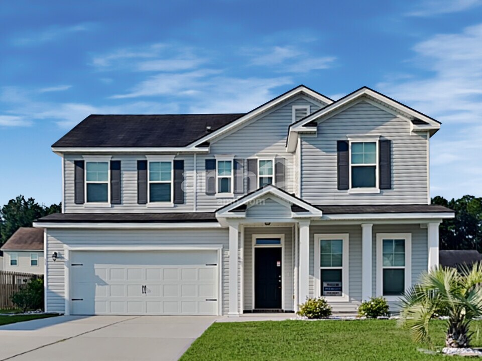 11 Invierno Lake Dr in Savannah, GA - Building Photo