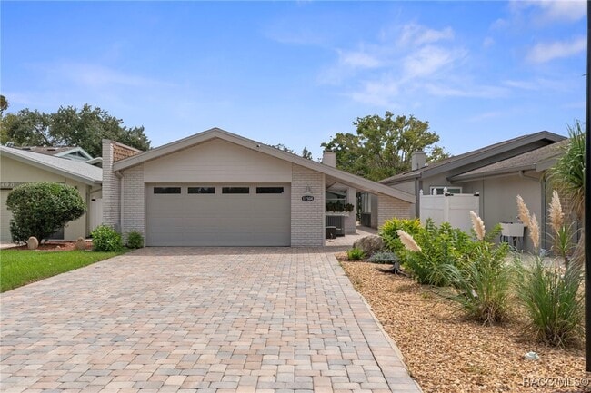 property at 11504 W Clubview Dr