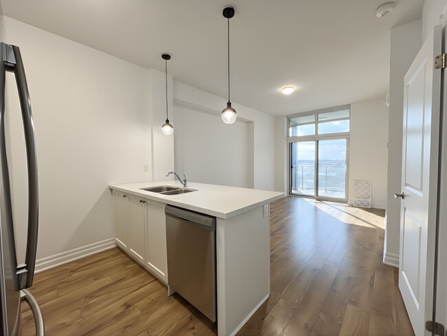 81 Robinson St in Hamilton, ON - Building Photo - Building Photo