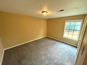 6224 Skylight Dr in Memphis, TN - Building Photo - Building Photo