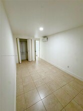 323 NW 105th St in Miami, FL - Building Photo - Building Photo