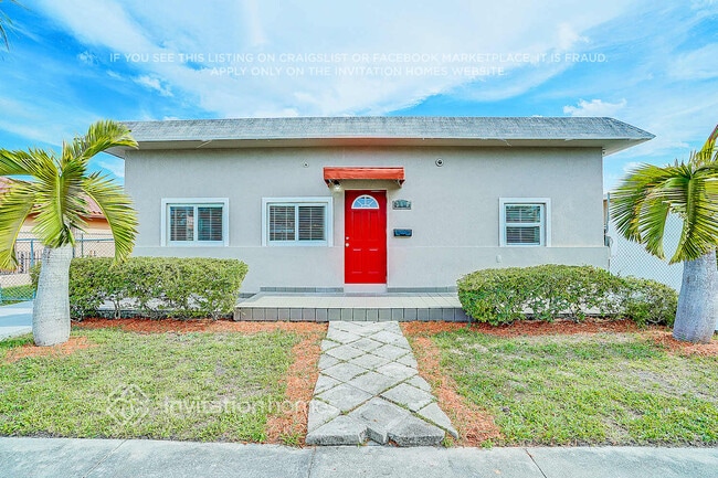 318 W 17th St in Hialeah, FL - Foto de edificio - Building Photo