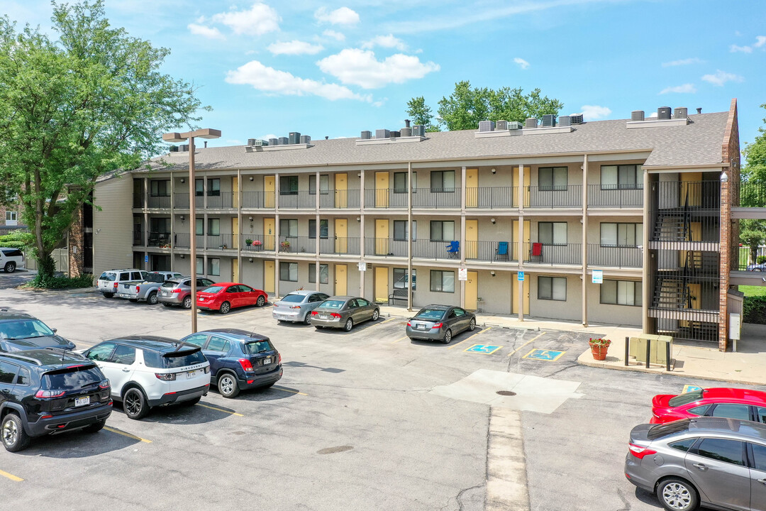 Orchard Park Apartments in Omaha, NE - Building Photo