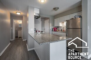 2300 N Harlem Ave, Unit 405 in Chicago, IL - Building Photo