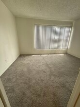 14106 Cerise Ave, Unit 3RD in Hawthorne, CA - Building Photo - Building Photo