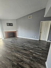 1131 Packers Cir, Unit 78 in Tustin, CA - Building Photo - Building Photo