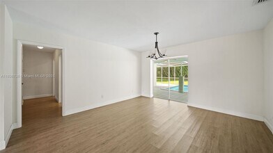 7100 SW 119th St in Pinecrest, FL - Building Photo - Building Photo