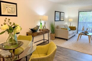 Point Alameda Apartments