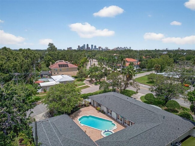 property at 516 W Davis Blvd