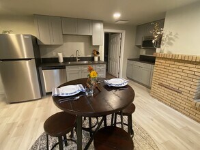 1032 Meadowbrook Dr in Fort Collins, CO - Foto de edificio - Building Photo