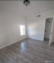 30 Hawkins St in Derby, CT - Building Photo - Building Photo