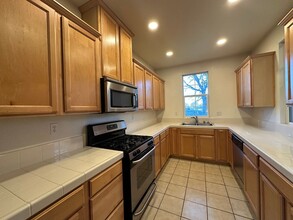 2514 Snapdragon Cir in West Sacramento, CA - Building Photo - Building Photo